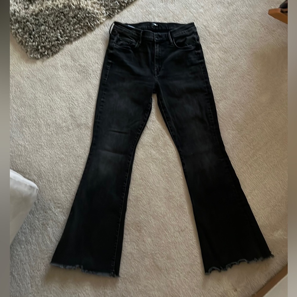 Mother Jeans Women’s Weekender Fray Night Shadow Fading And Whiskering Size 30